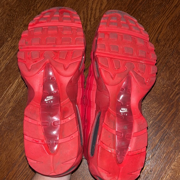Triple Red Air Max 95s - Picture 6 of 6